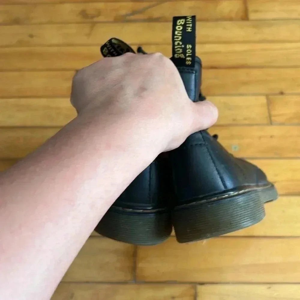 Dr‎  martens - Picture 3 of 7